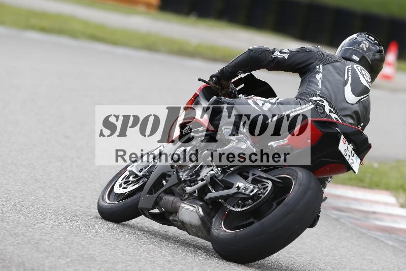 Archiv-2025/09 22.04.2025 Cornu Master School ADR/rot-rouge/80